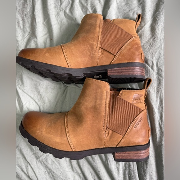 Sorel Women's Emelie Chelsea Boot Light and HeavyRain Waterproof Camel Brown 9.5 - Picture 8 of 8